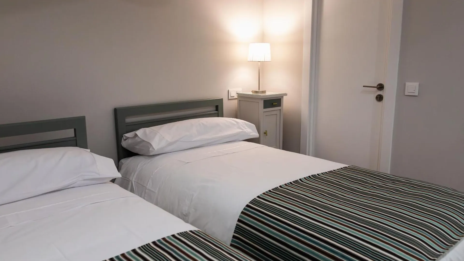 La Carrera 5 Apartamento Granada Espanha